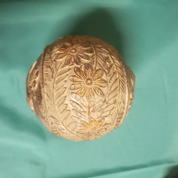 Vintage looking Egg with Bird - Picture 2 of 4